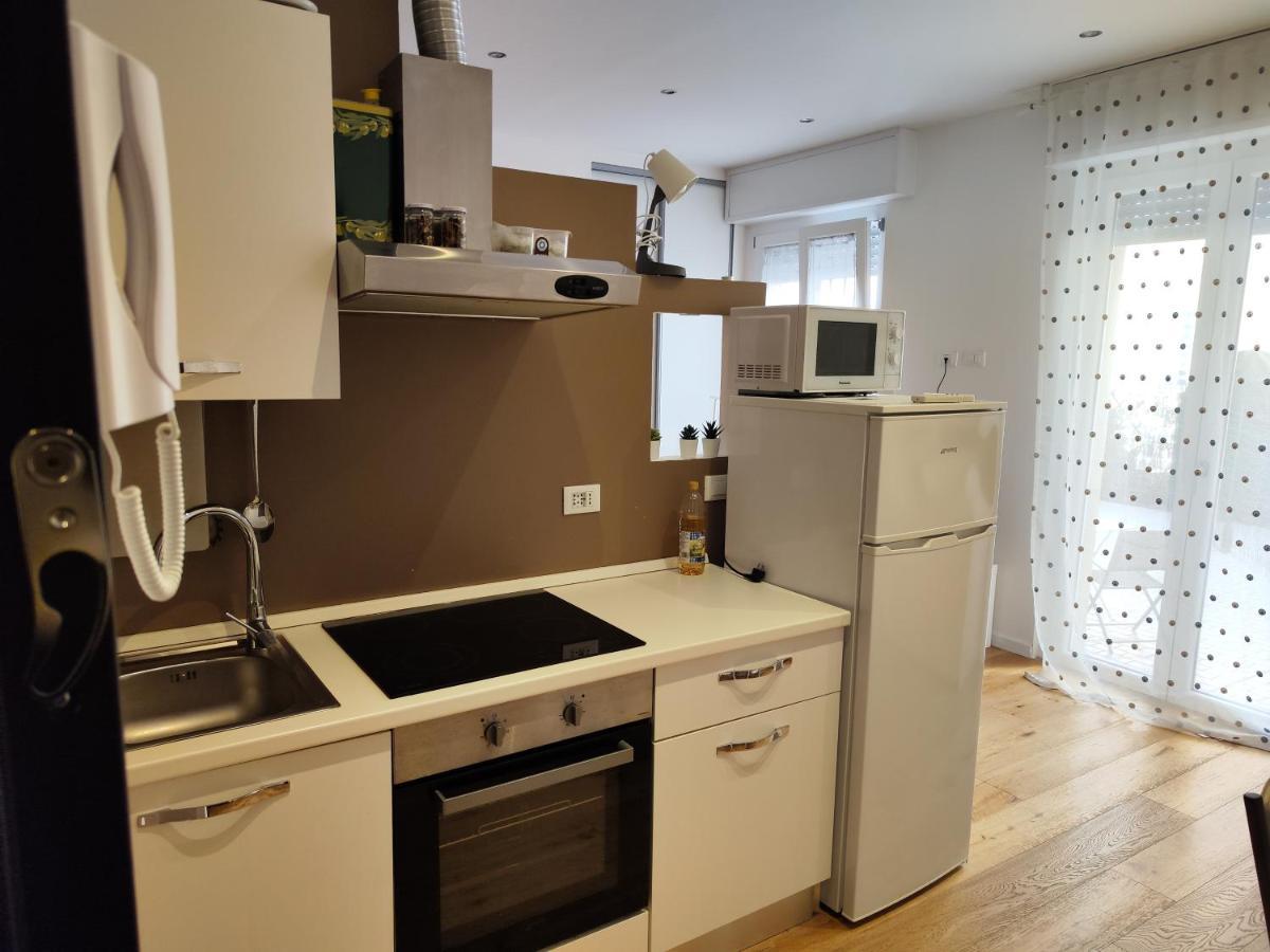 Ak Holidays Apartments 81 볼로냐 외부 사진