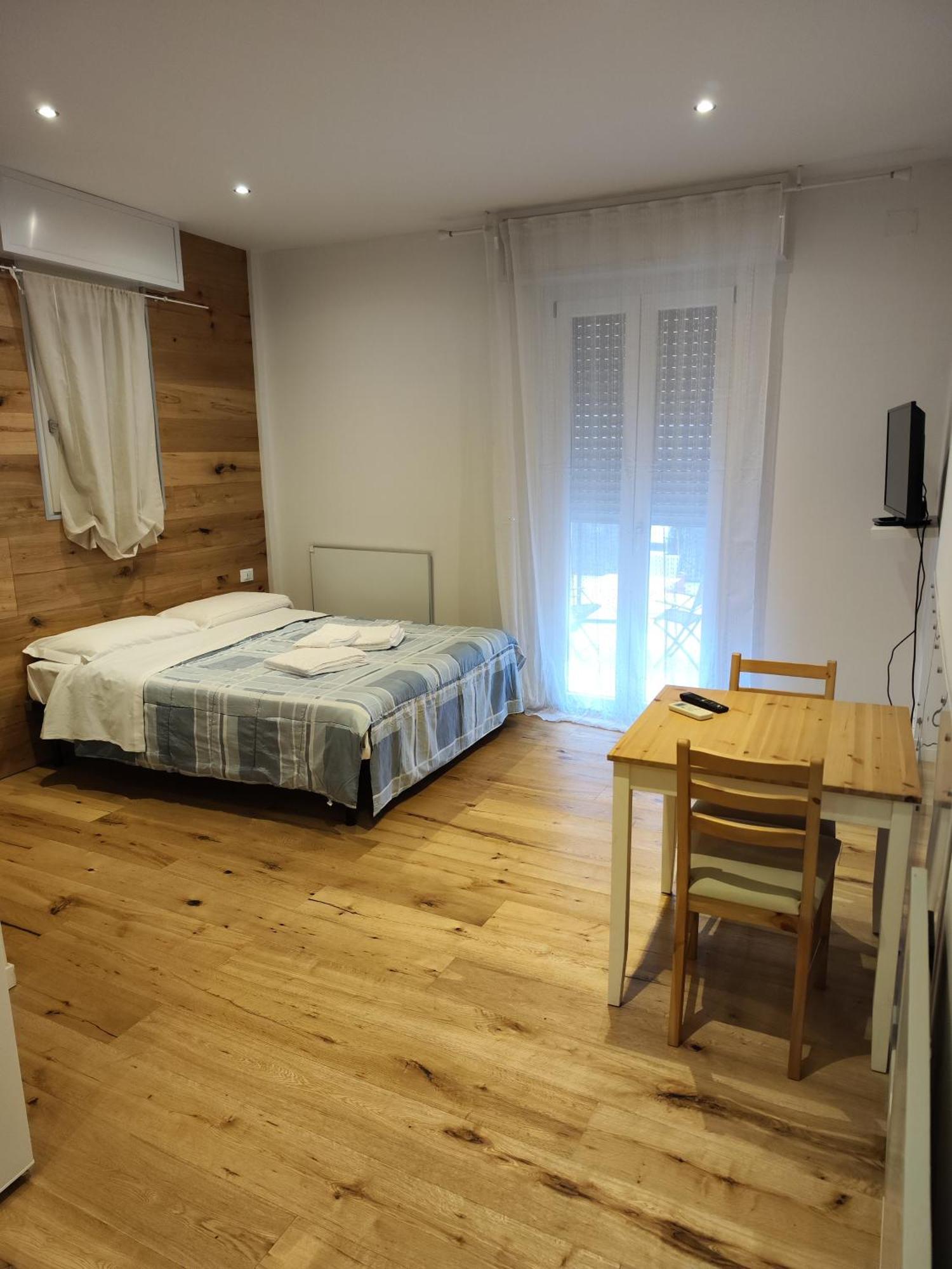 Ak Holidays Apartments 81 볼로냐 객실 사진